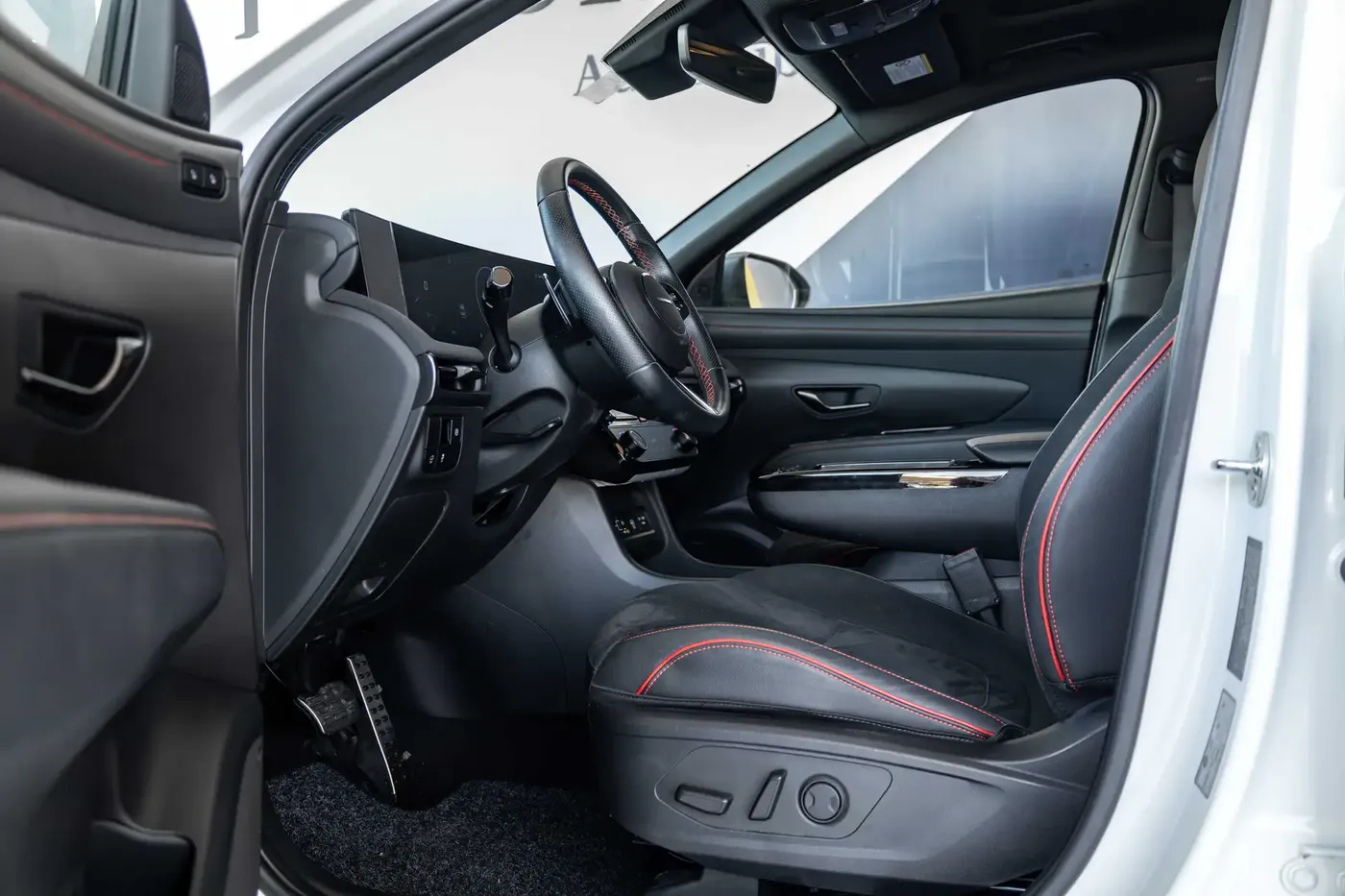 2025 HYUNDAI TUCSON N-LINE - Image 2