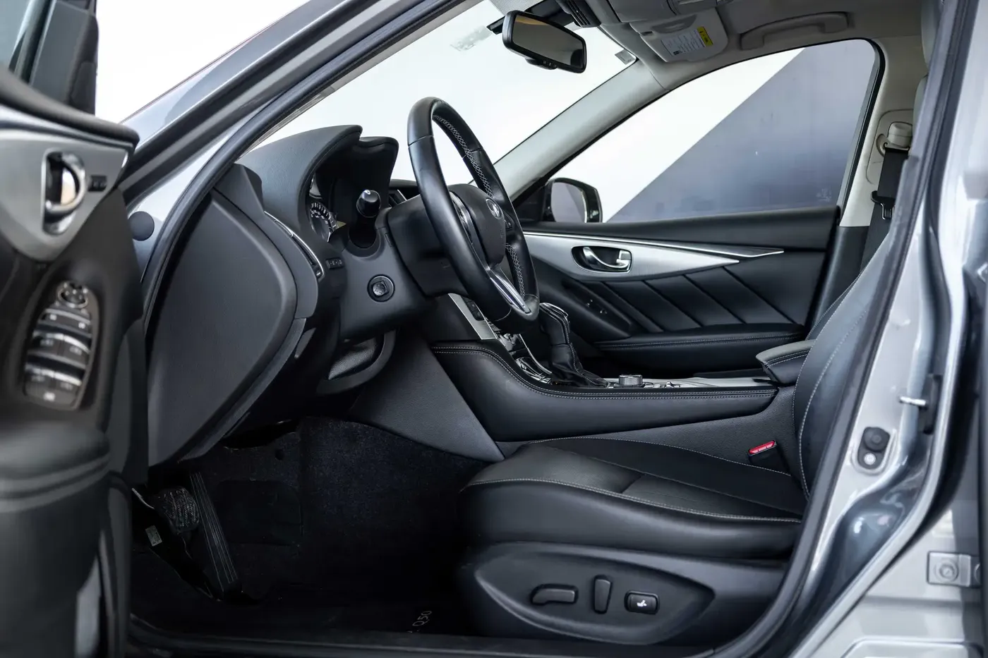 2024 INFINITI INFINITI Q50 LUXE - Image 2