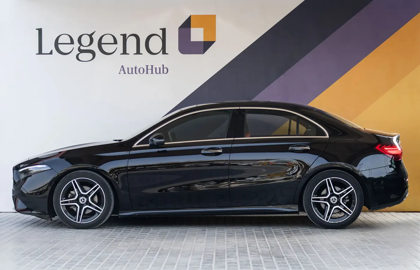 2024 MERCEDES BENZ A200 AMG Mild Hybrid - Image 6