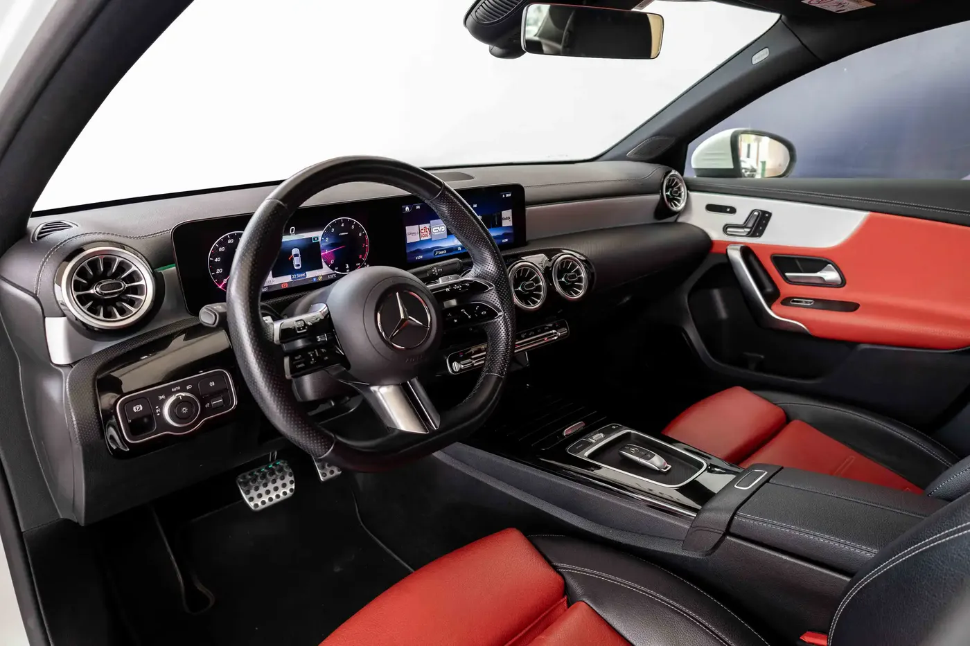 2024 MERCEDES BENZ A200 AMG Mild Hybrid - Image 4