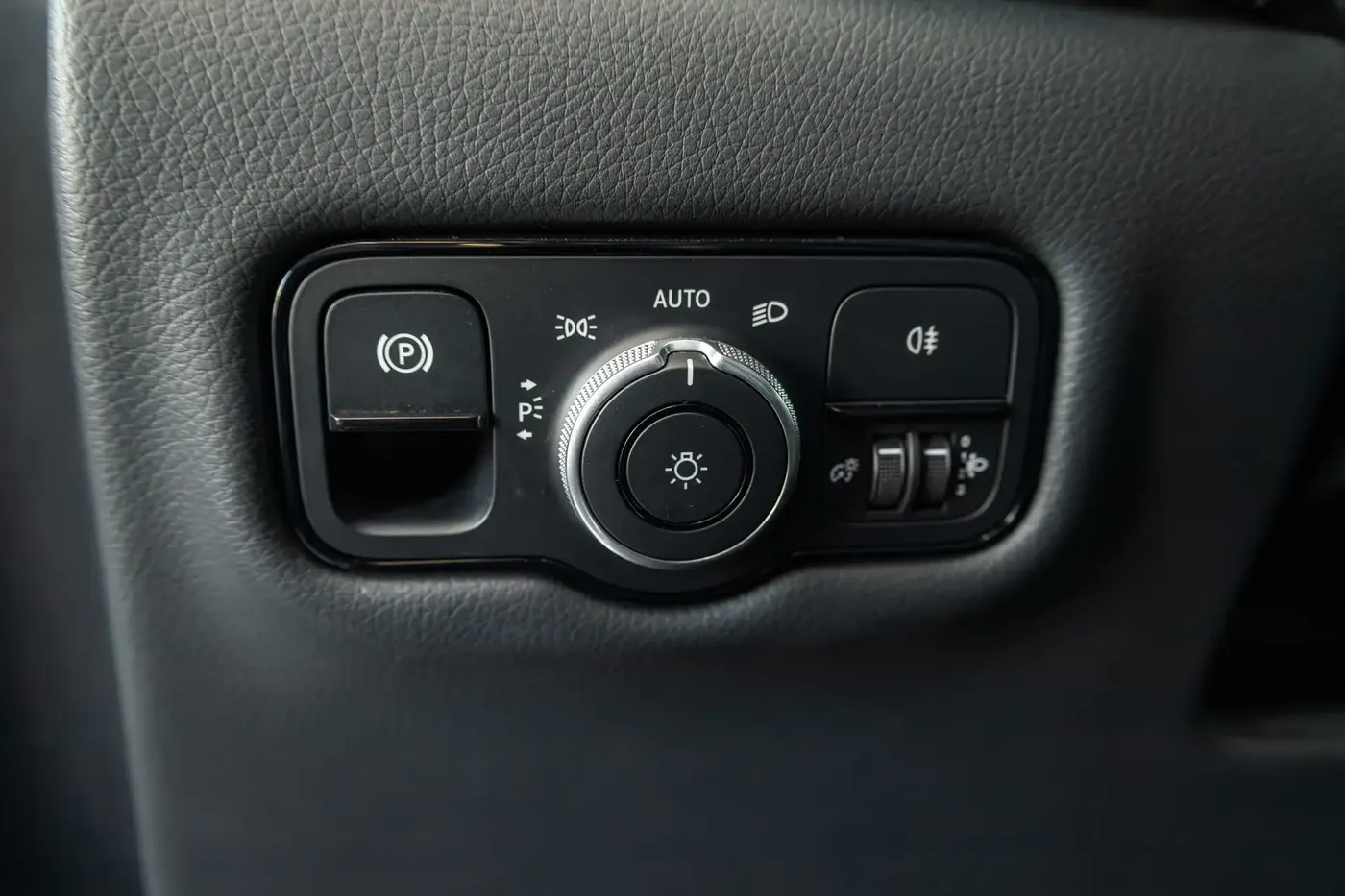 2025 MERCEDES BENZ V300 EXTRA LONG - Image 6
