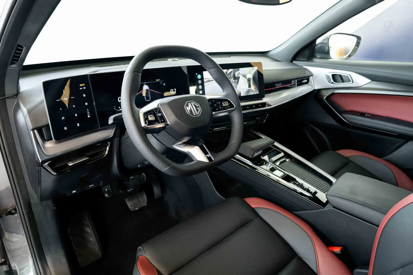 2025 MG MG1 LUXURY - Image 4
