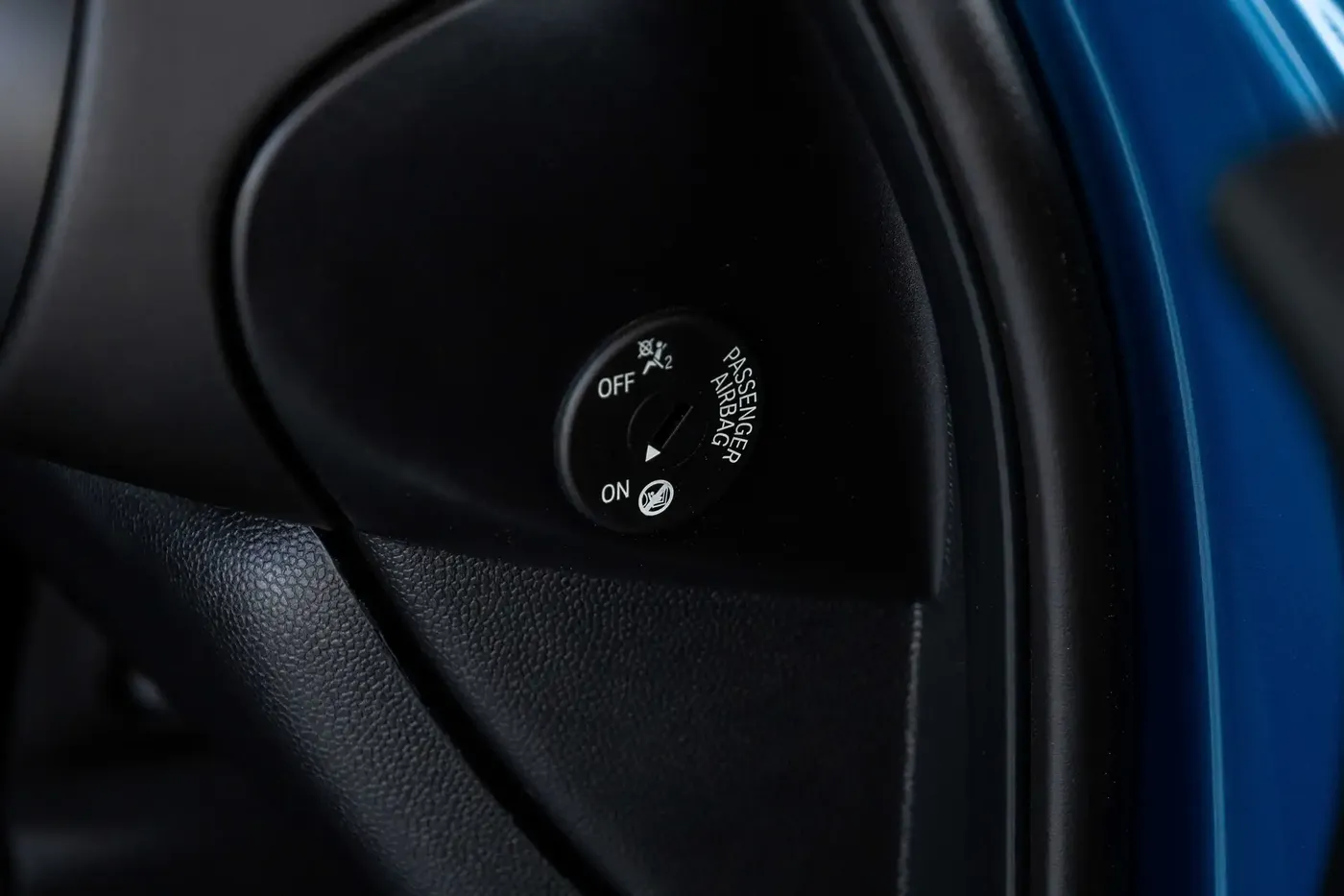 2024 MINI COOPER COOPER STANDARD - Image 4