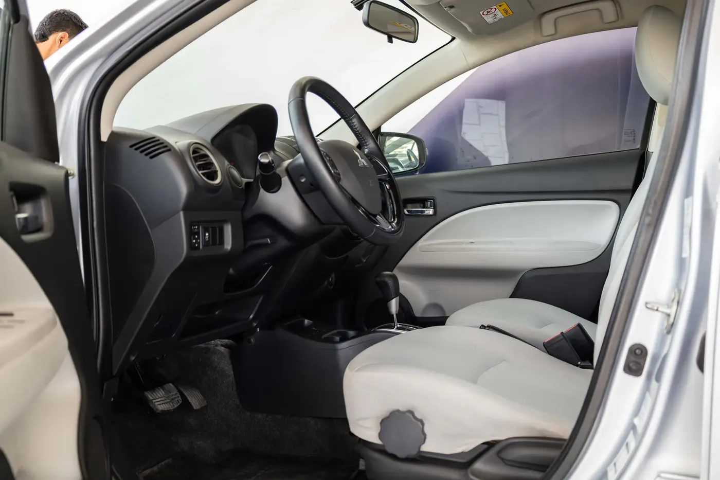2022 MITSUBISHI ATTRAGE GLX - Image 2