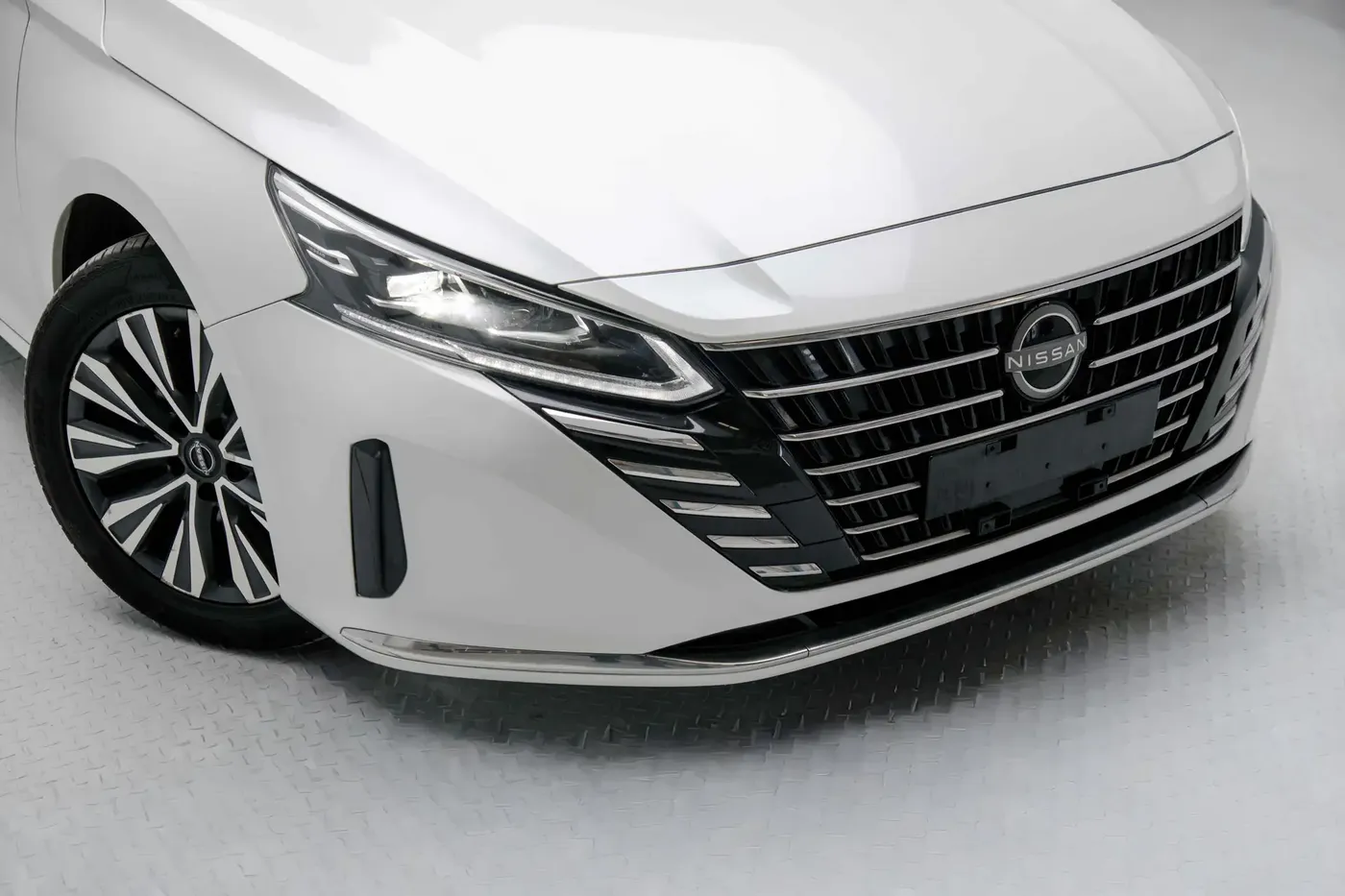 2023 NISSAN ALTIMA SL - Image 3