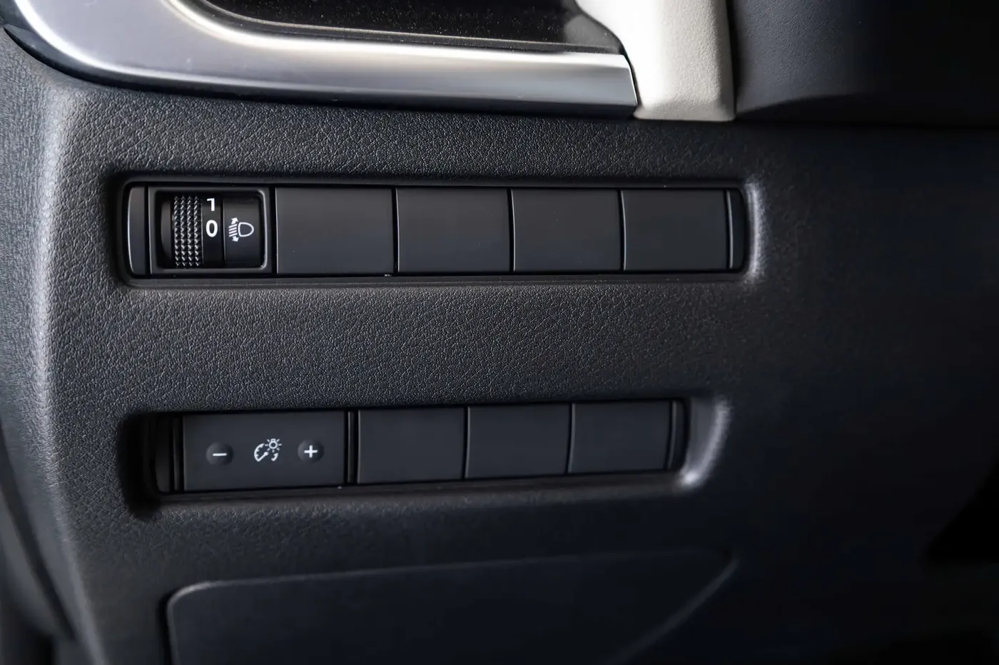 2025 NISSAN XTRAIL S 2WD - Image 6