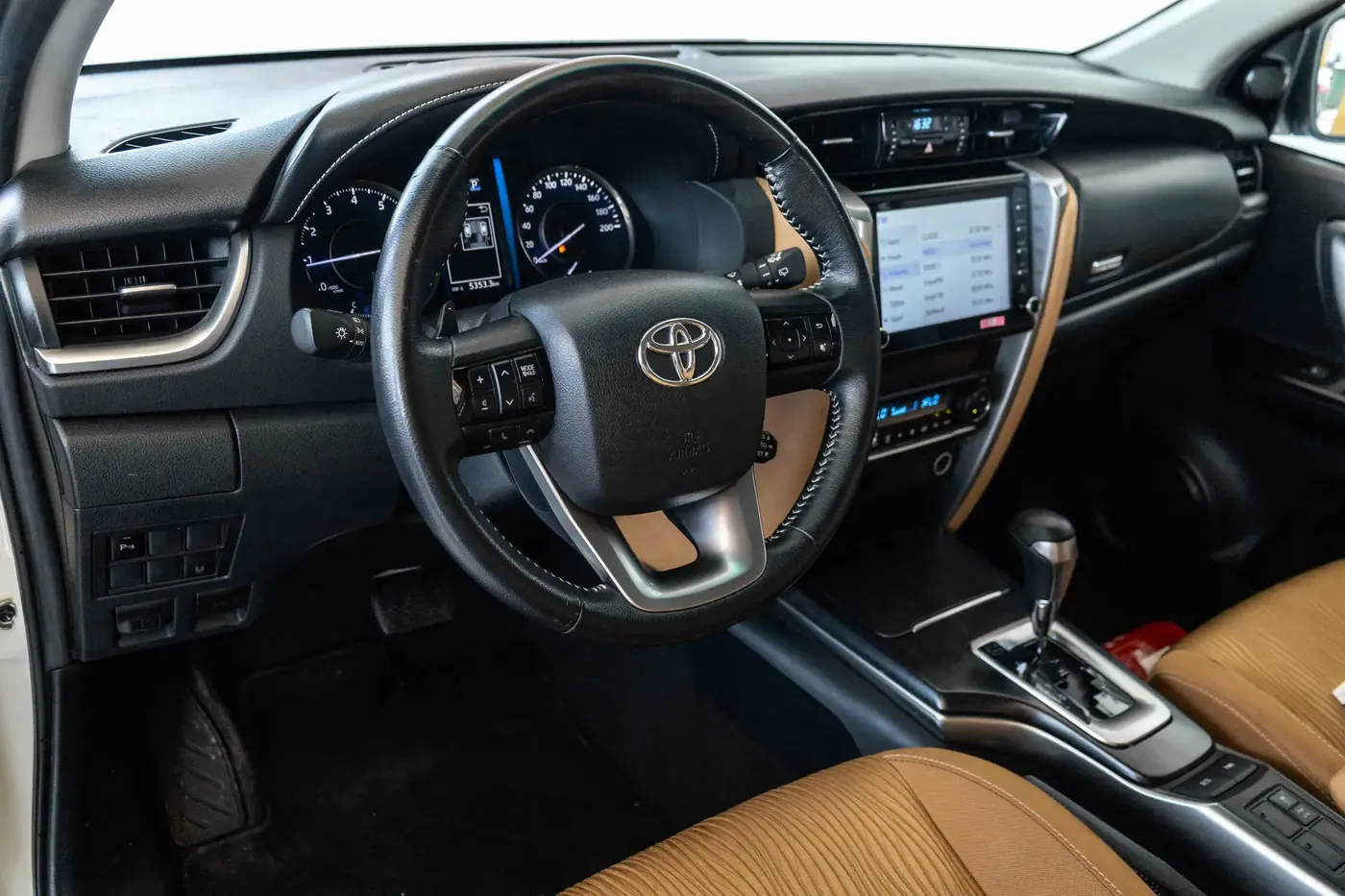 2022 TOYOTA FORTUNER GXR - Image 3