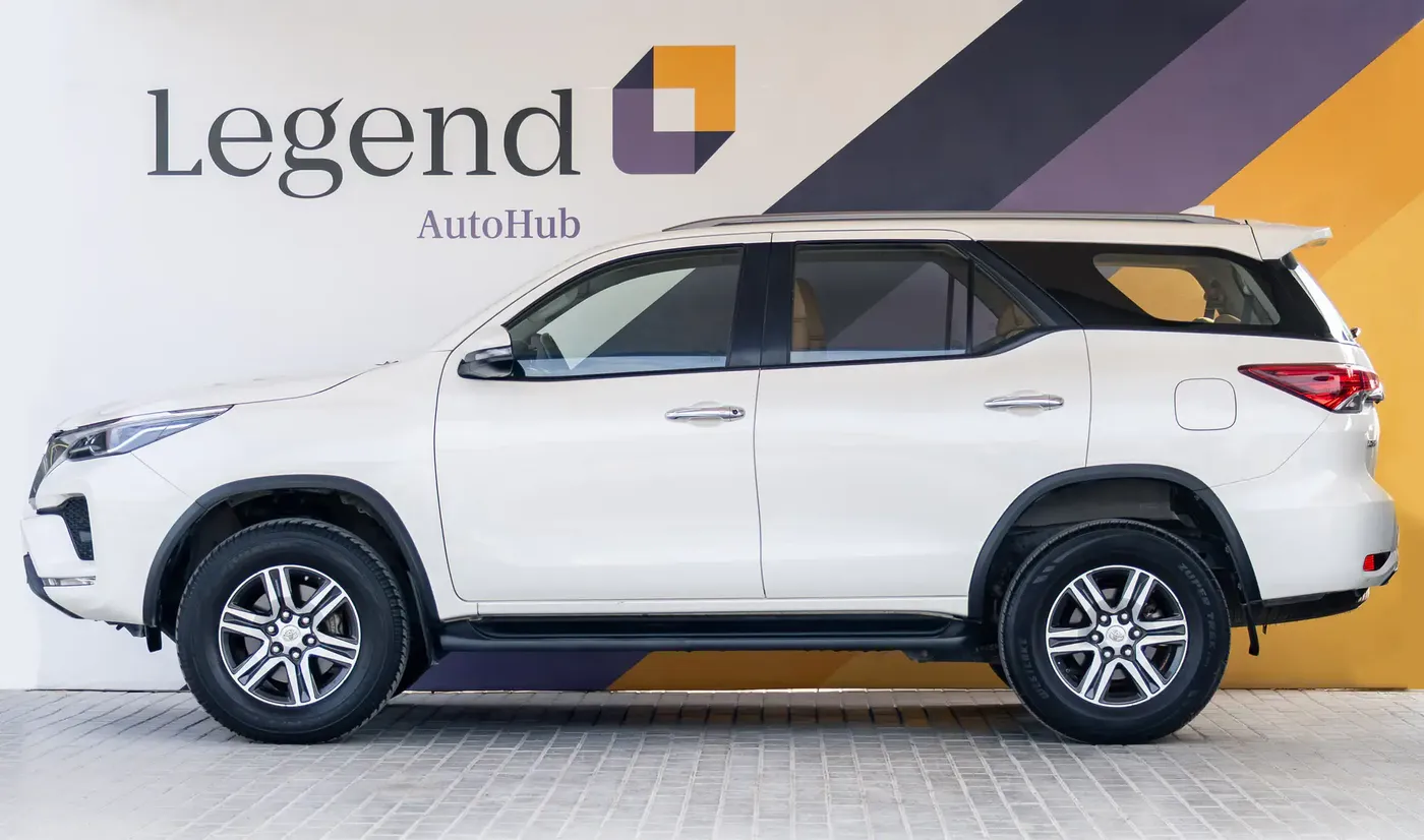 2022 TOYOTA FORTUNER GXR - Image 5