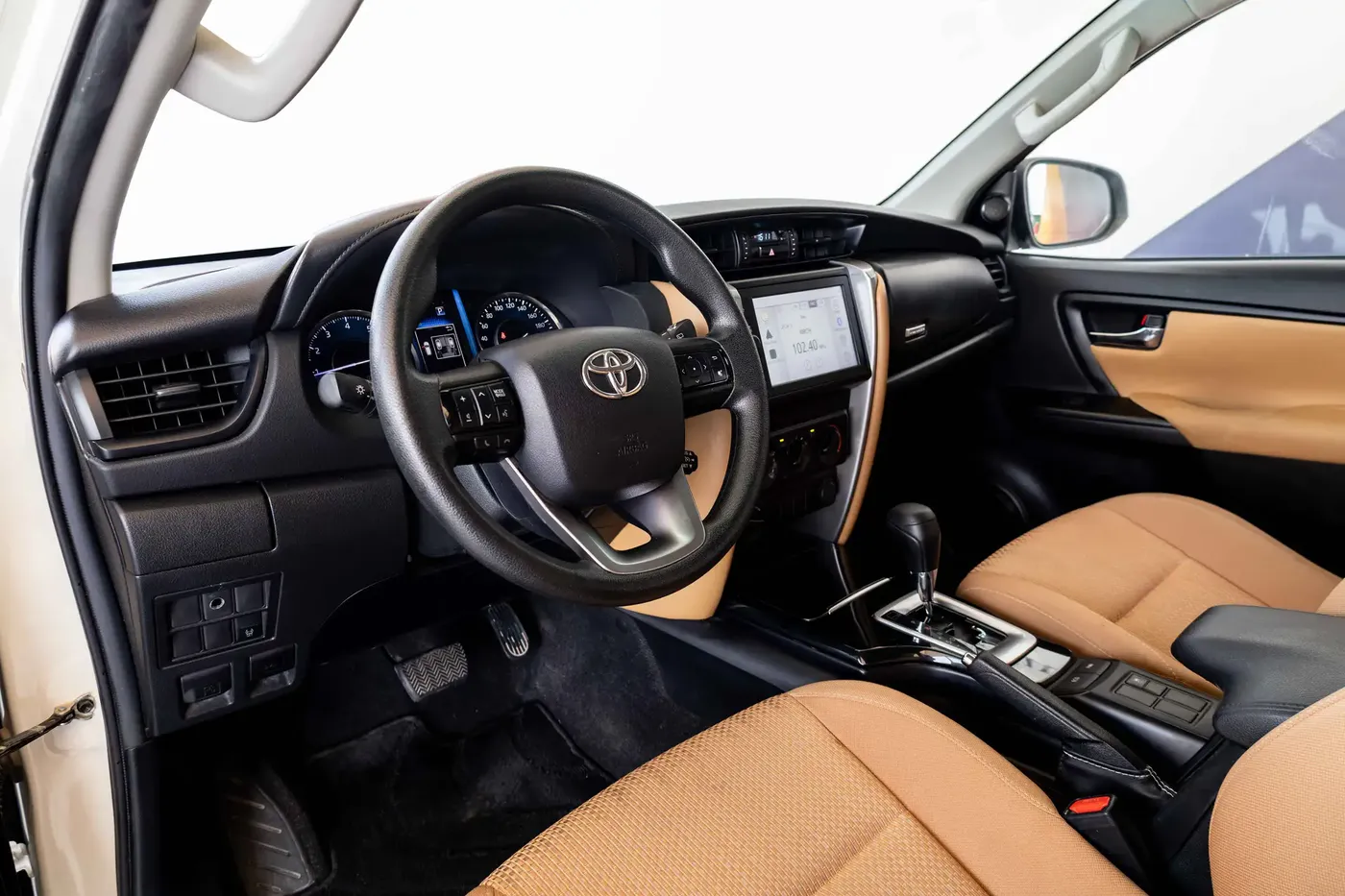 2022 TOYOTA FORTUNER EXR - Image 4