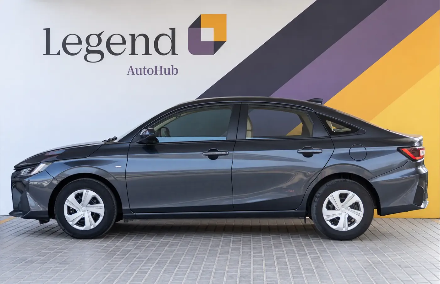 2024 TOYOTA YARIS E - Image 6