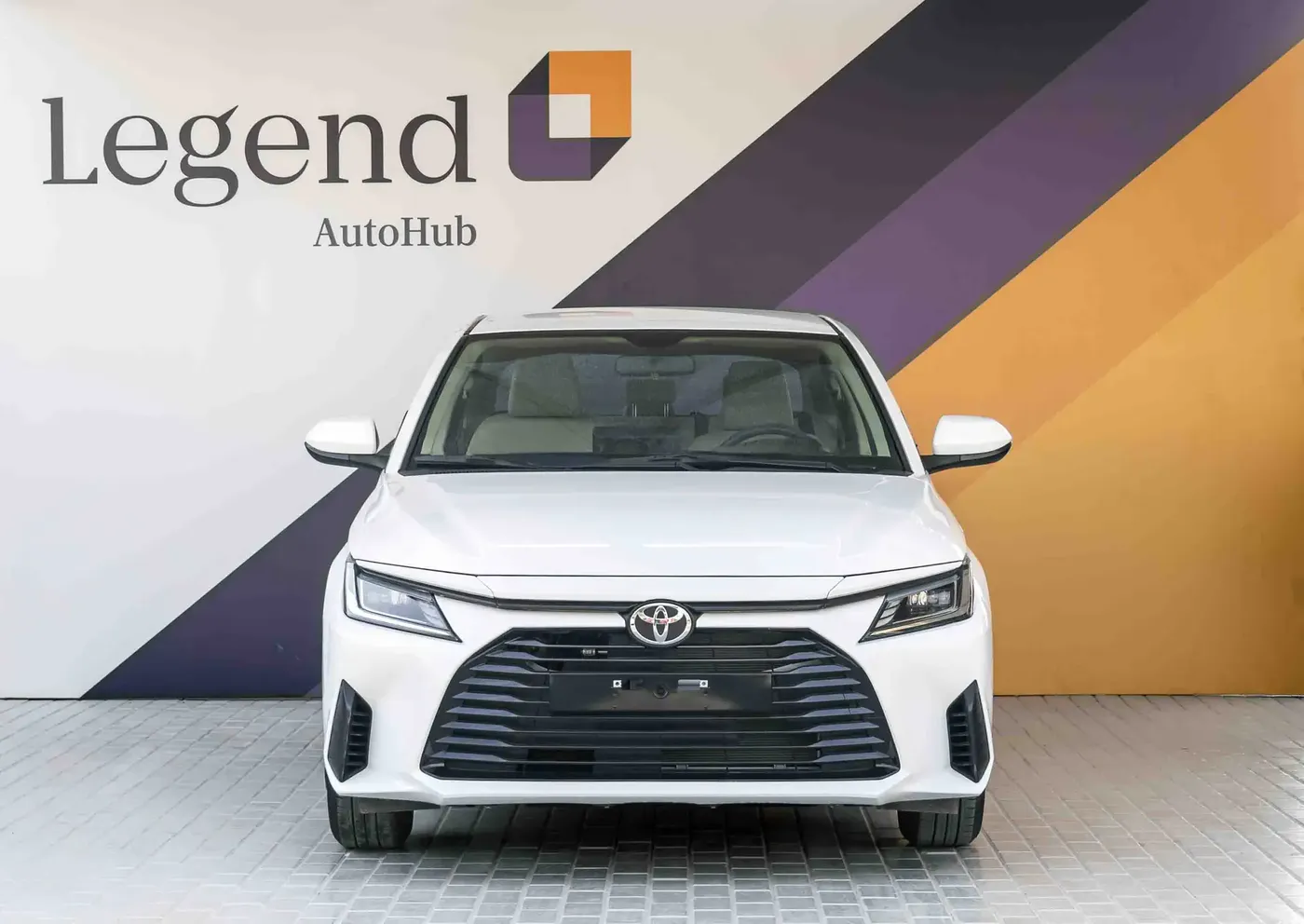 2024 TOYOTA YARIS E - Image 4